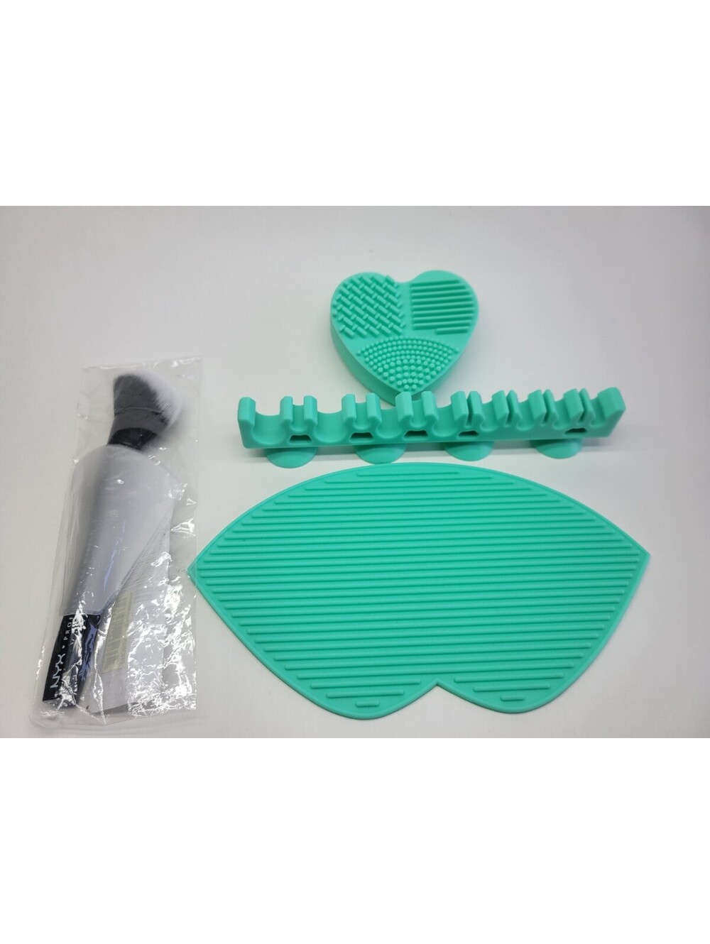 NYX Professional Makeup Face & Body Brush PROB39 (9") + 3 Pc Brush Cleaning Set